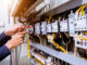 Czym cechuje się hurtownia elektryczna