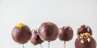 Desery z czekoladą - jak zrobić klasyczne i nowoczesne wersje