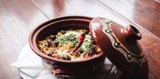 Kuchnia indyjska - jakie przyprawy są najważniejsze i jak je stosować?