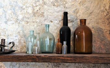 Jak zamontować półkę na przyssawki pod prysznicem?